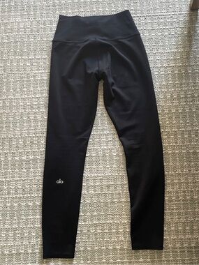 ALO Yoga black 7/8 leggings